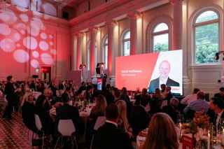 Vero EGM David Hoffman making a speech at RM Advancer Award